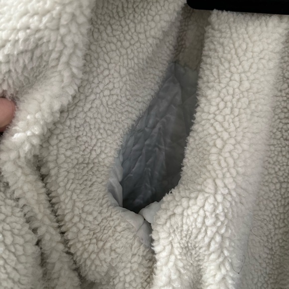 Denim and Sherpa lined trucker Jacket - Picture 3 of 8